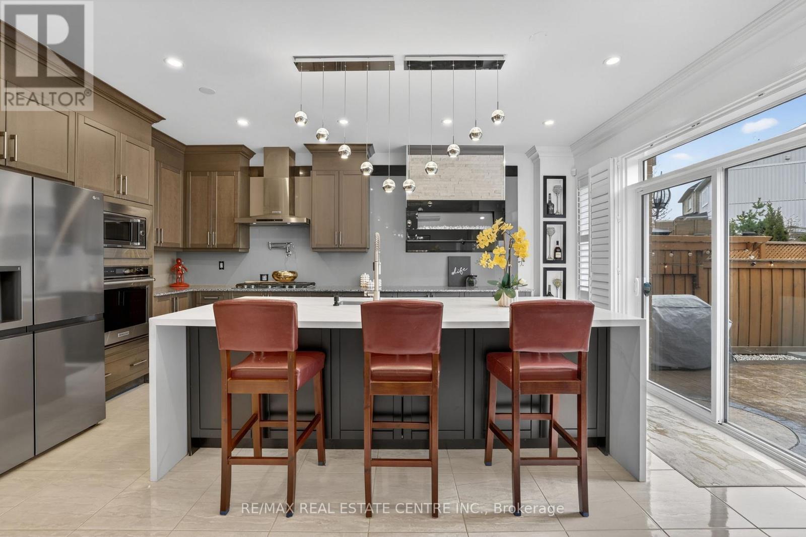 27 DREW BROWN BOULEVARD - Image 10