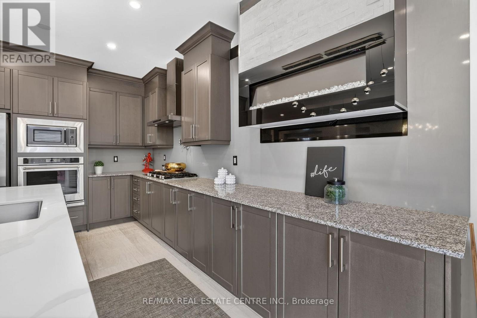 27 DREW BROWN BOULEVARD - Image 12