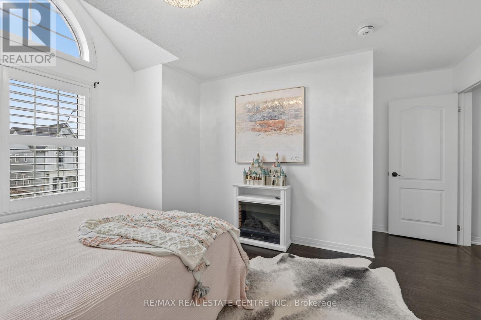 27 DREW BROWN BOULEVARD - Image 38