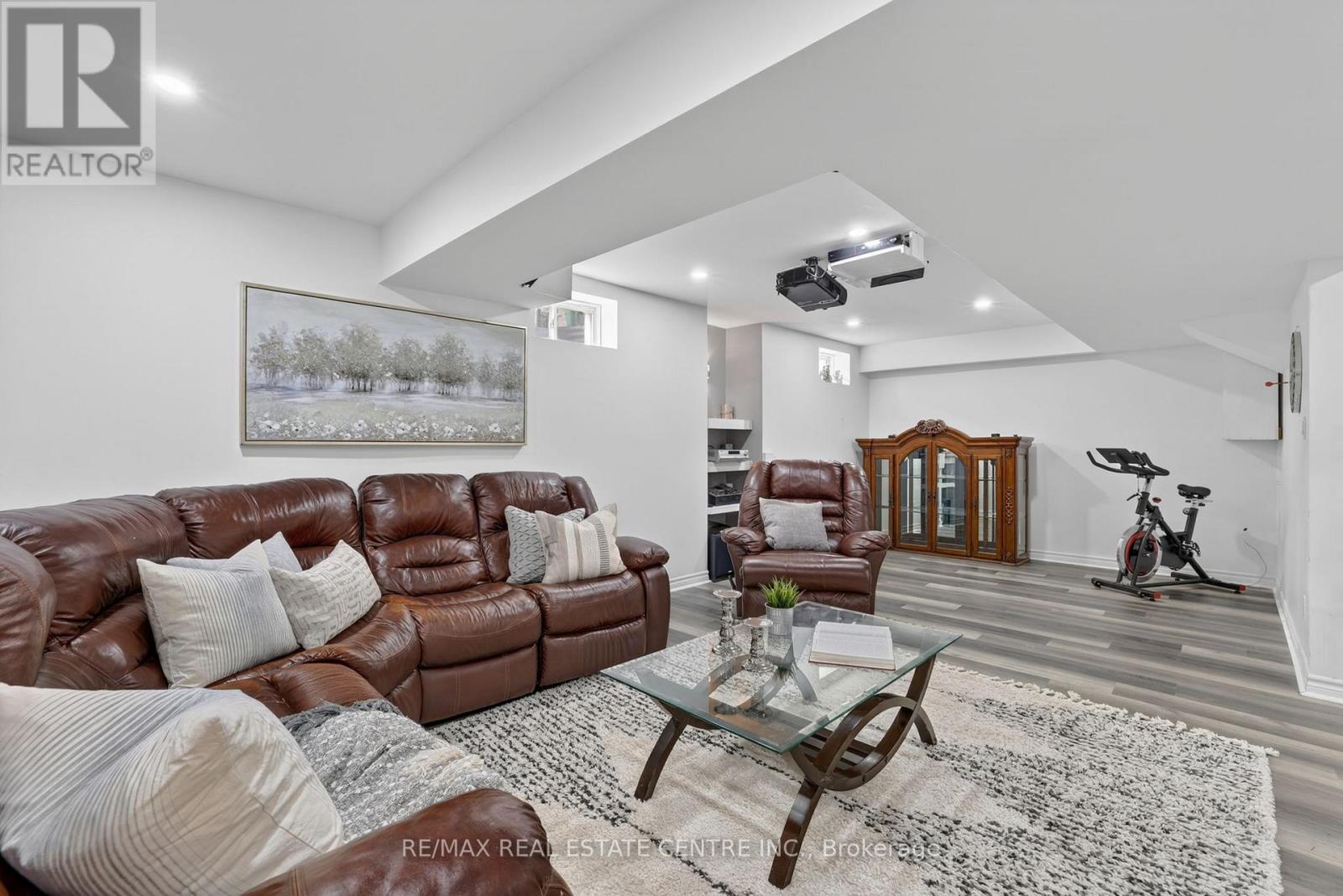 27 DREW BROWN BOULEVARD - Image 41
