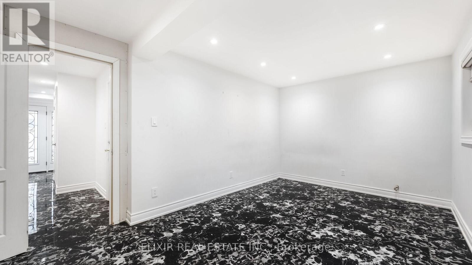 43 BROMLEY CRESCENT - 10