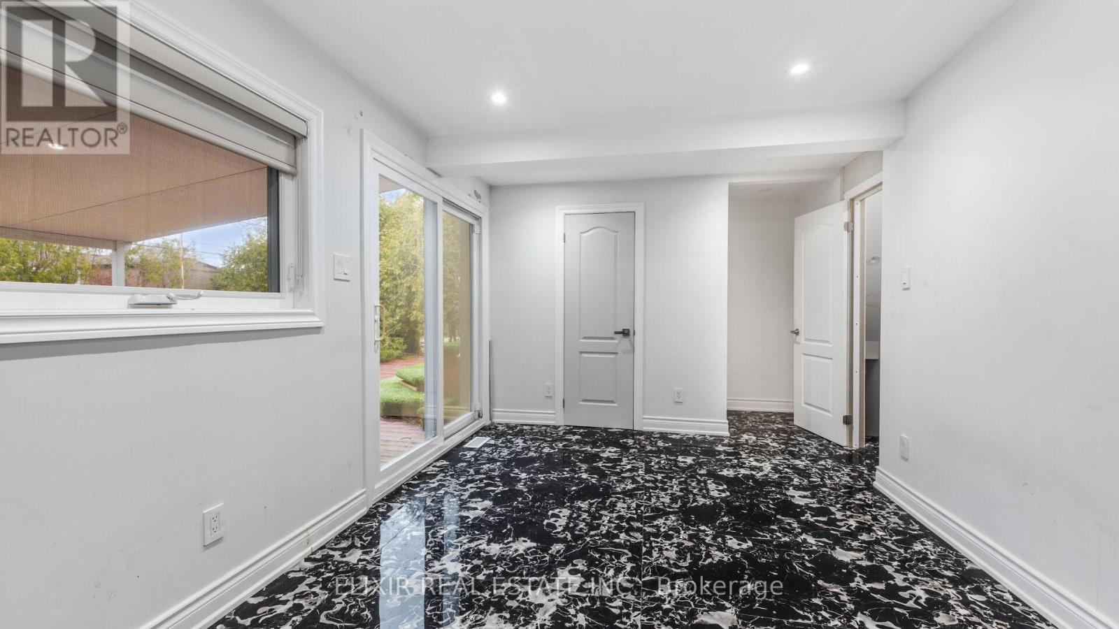 43 BROMLEY CRESCENT - 12