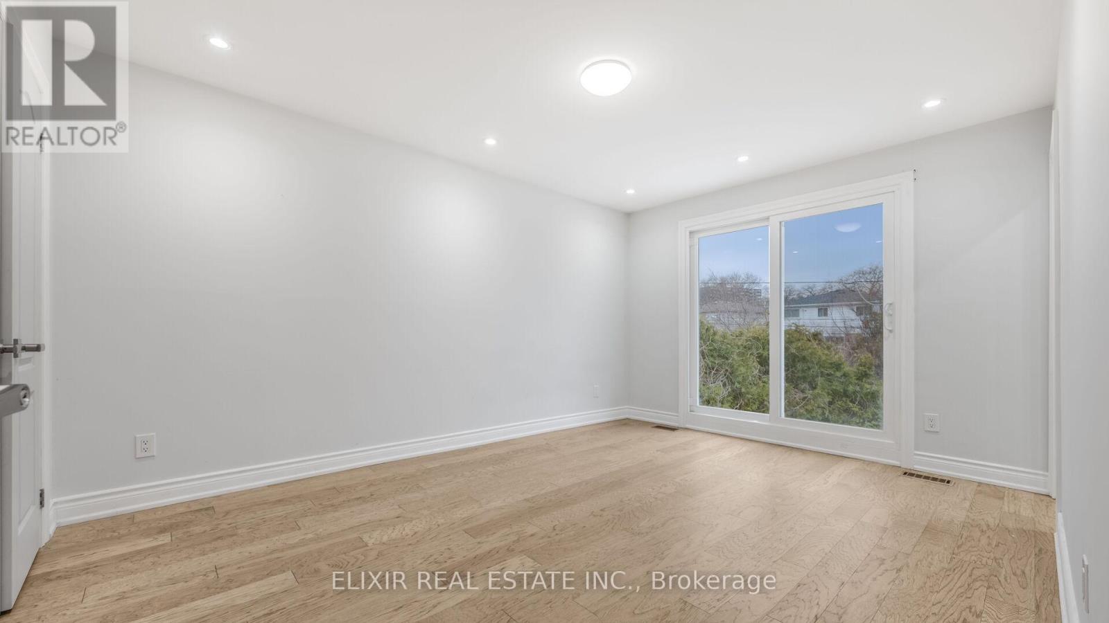 43 BROMLEY CRESCENT - 22