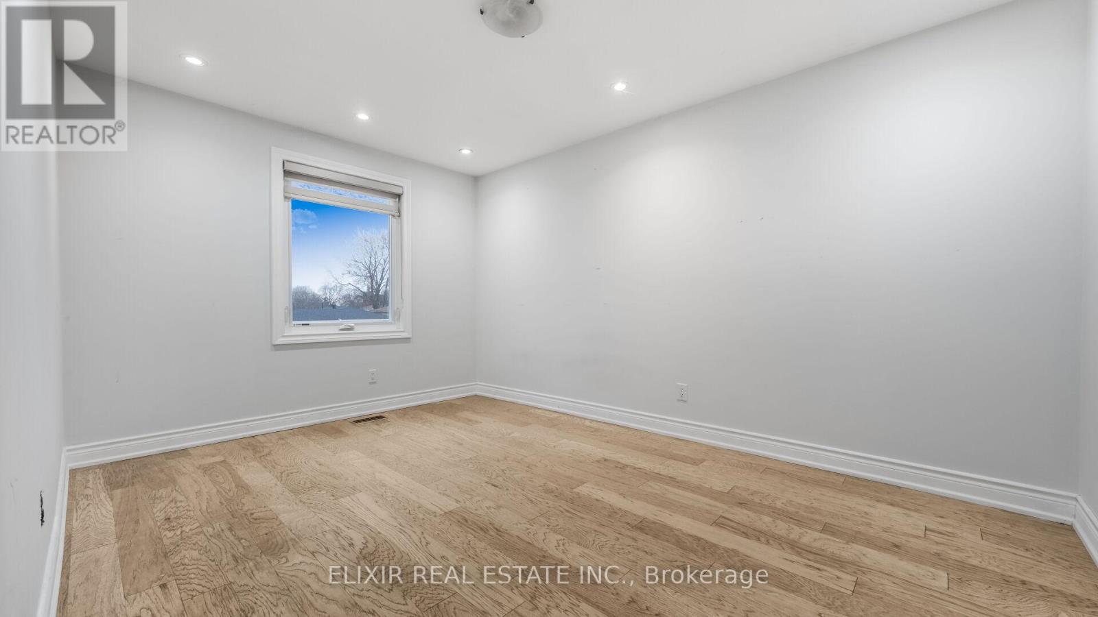 43 BROMLEY CRESCENT - 27