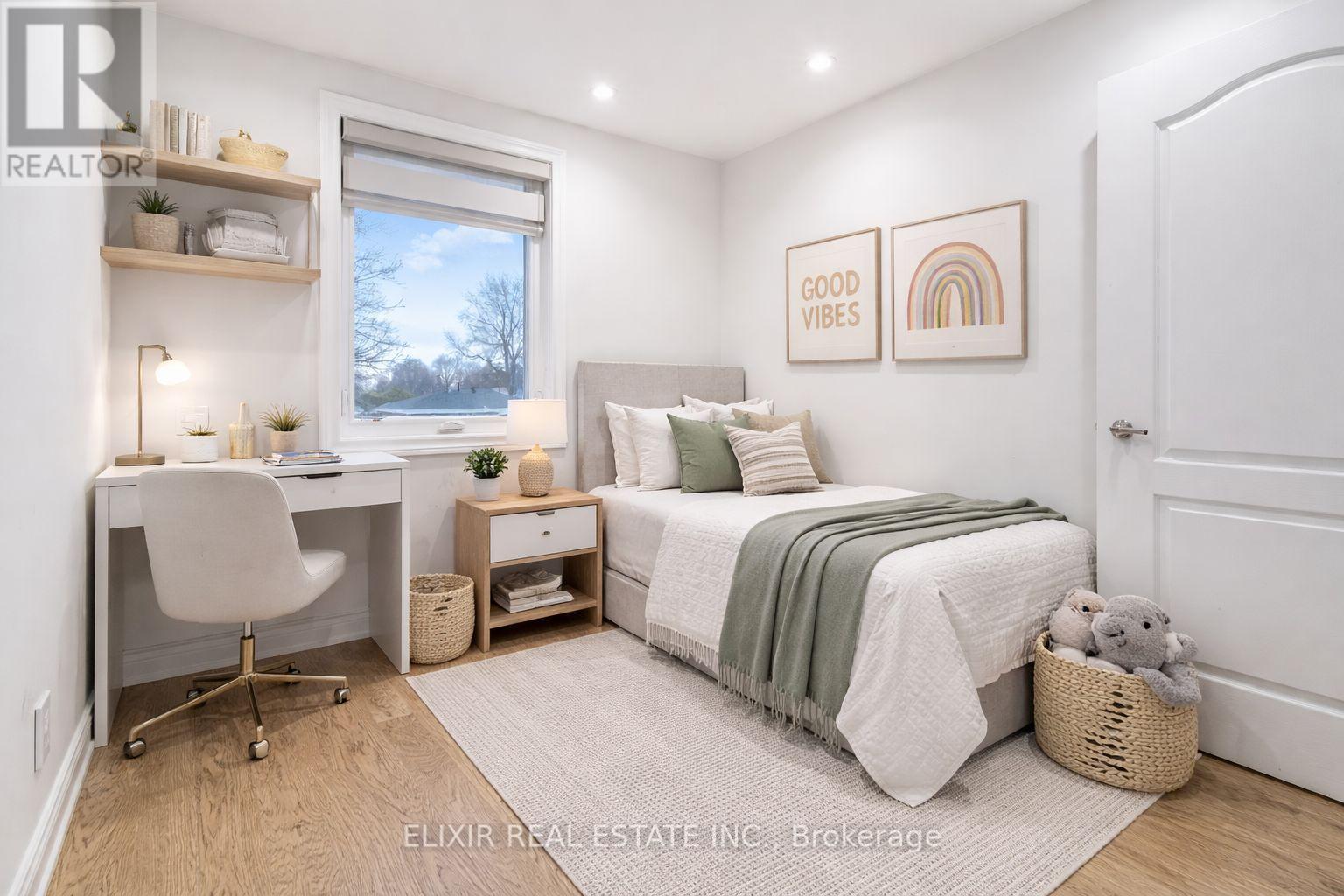 43 BROMLEY CRESCENT - 32
