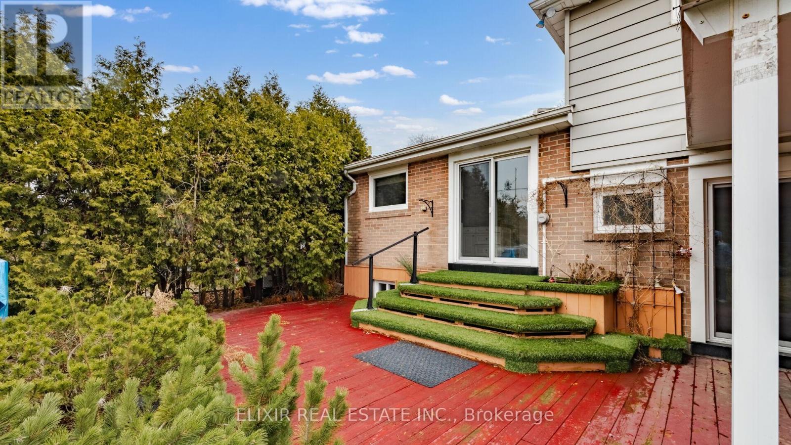 43 BROMLEY CRESCENT - 40