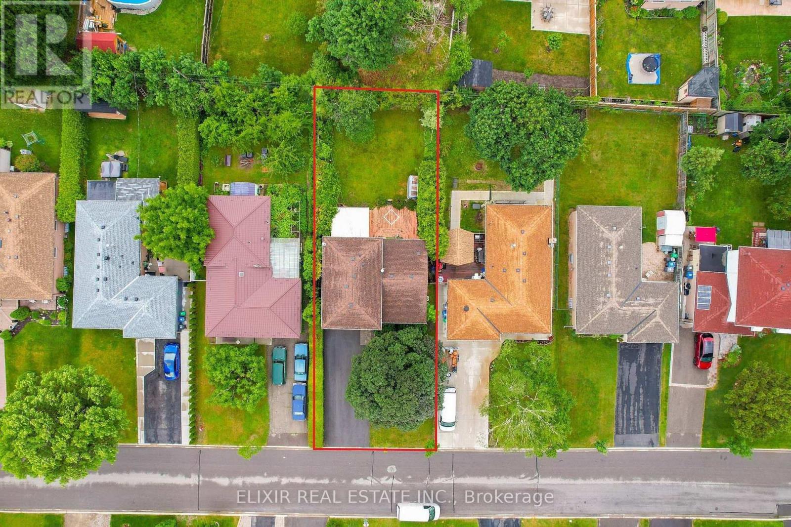 43 BROMLEY CRESCENT - 42