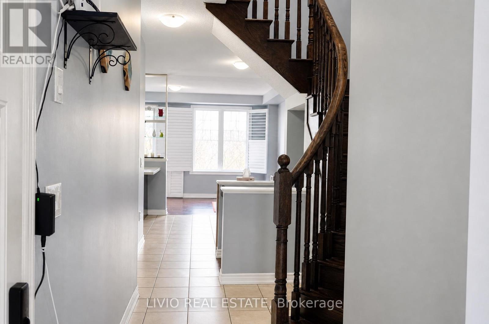 34 DAVENFIELD CIRCLE - 10