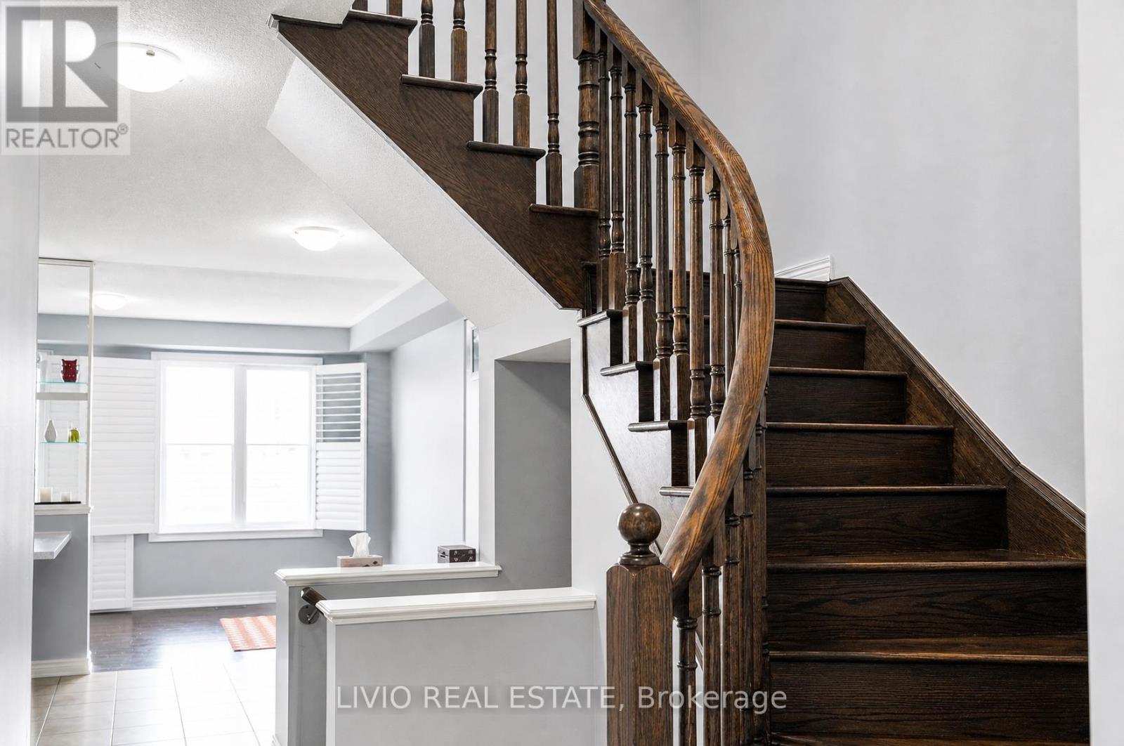 34 DAVENFIELD CIRCLE - 11