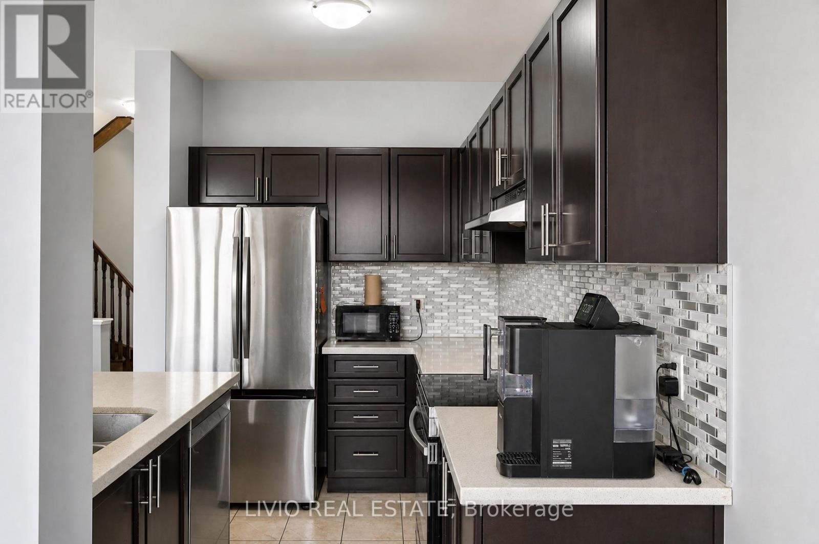 34 DAVENFIELD CIRCLE - 28