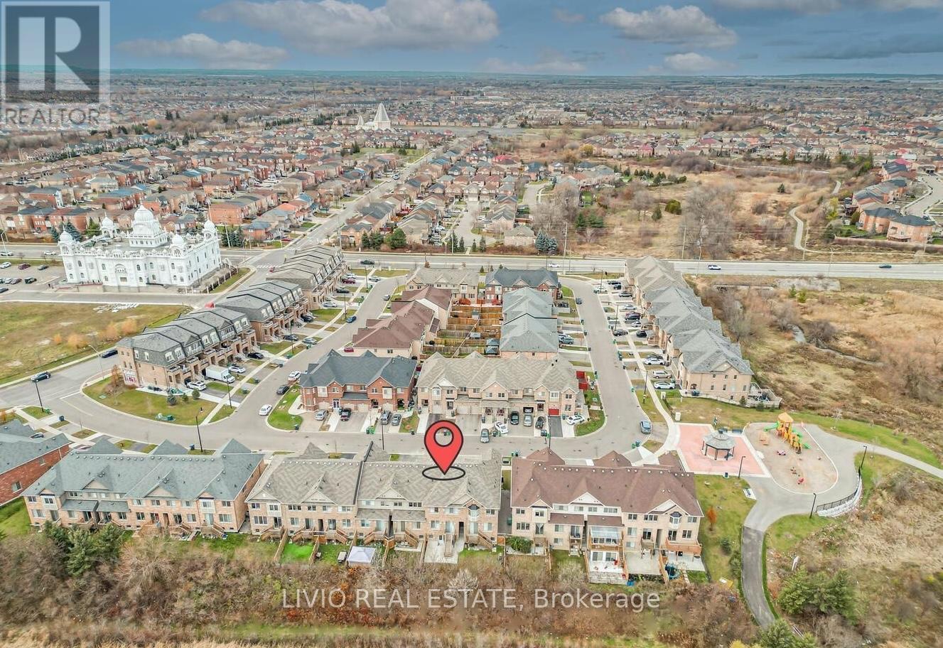 34 DAVENFIELD CIRCLE - 4