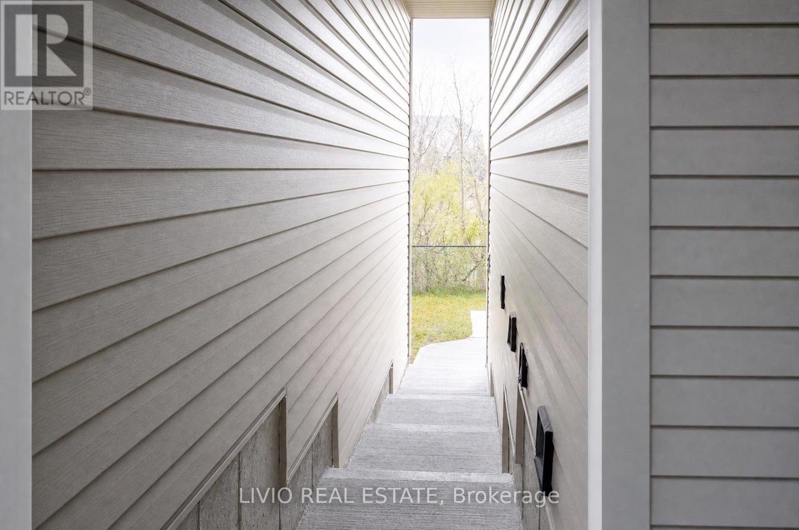 34 DAVENFIELD CIRCLE - 6
