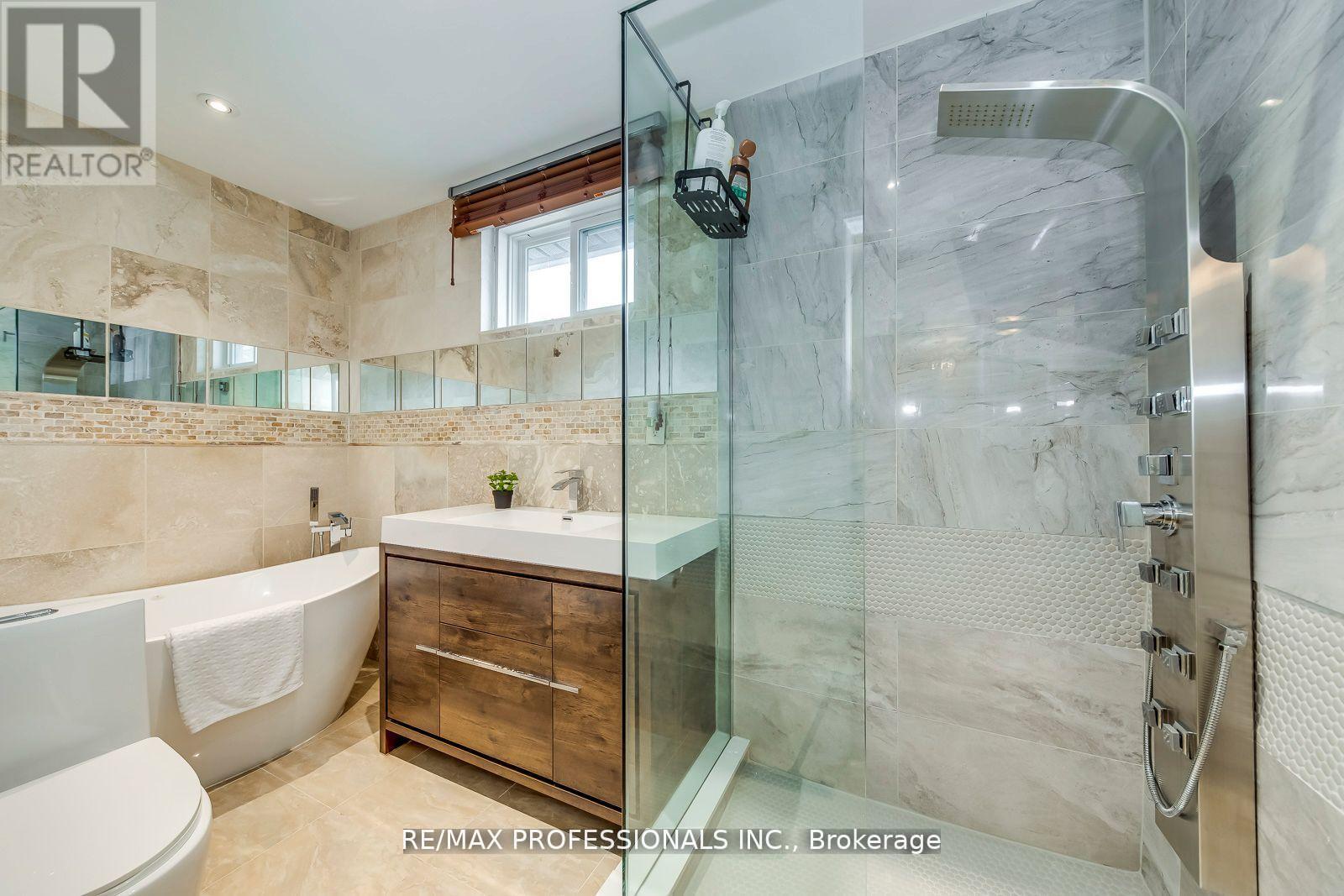 #51 4345 BLOOR STREET W - 24