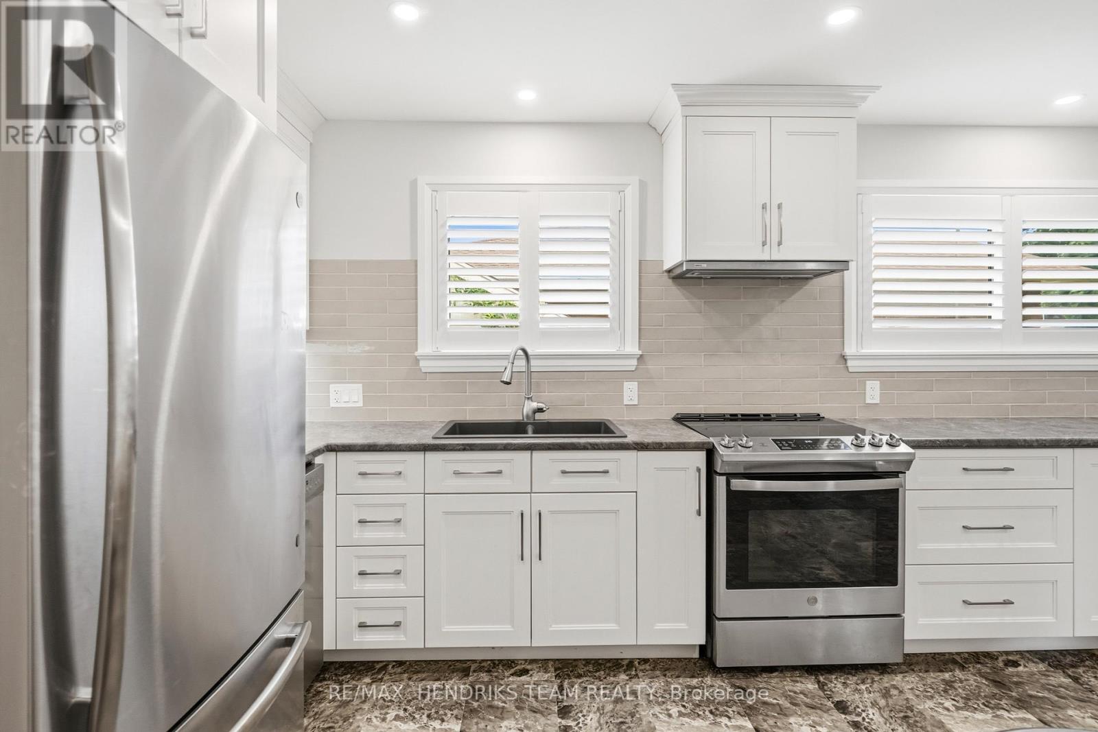 32 HANSON DRIVE - Image 10