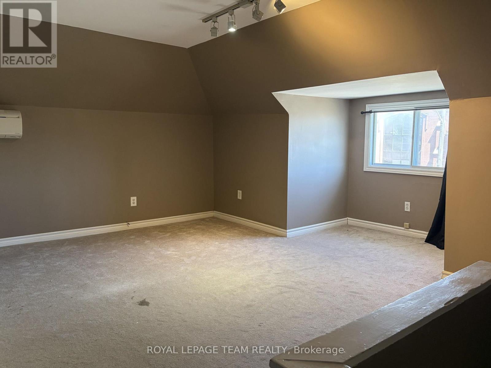 444 PARKDALE AVENUE - 13