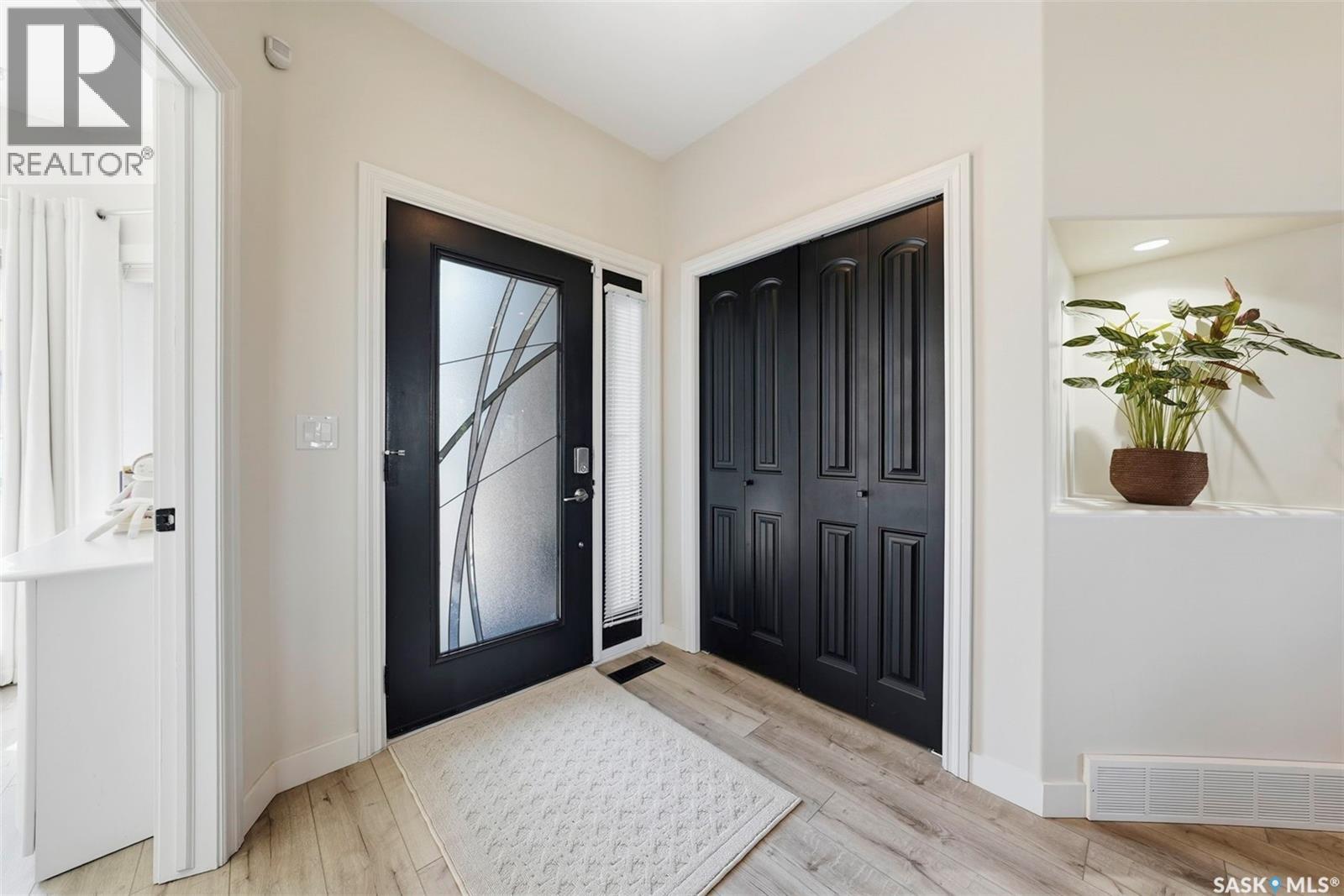 234 Denham CRESCENT - photo 2