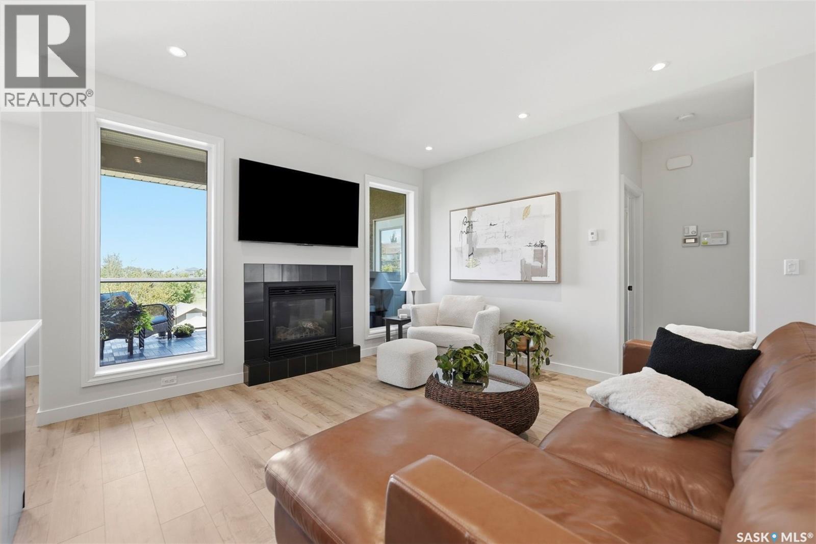 234 Denham CRESCENT - photo 4