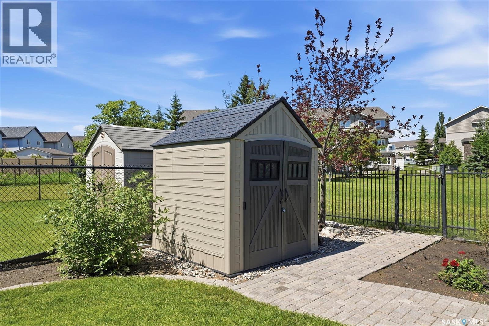 234 Denham CRESCENT — photo 40