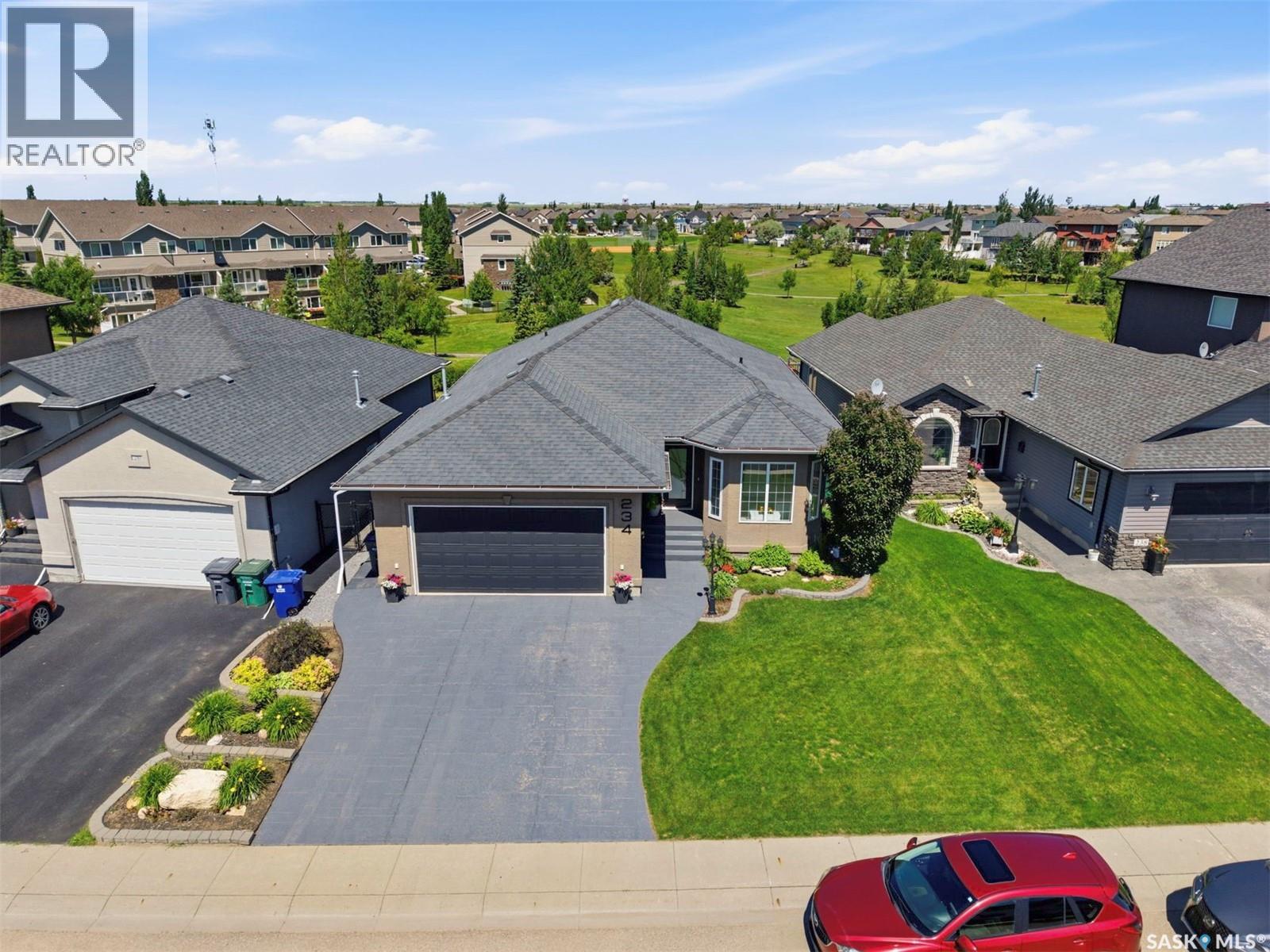234 Denham CRESCENT — photo 44