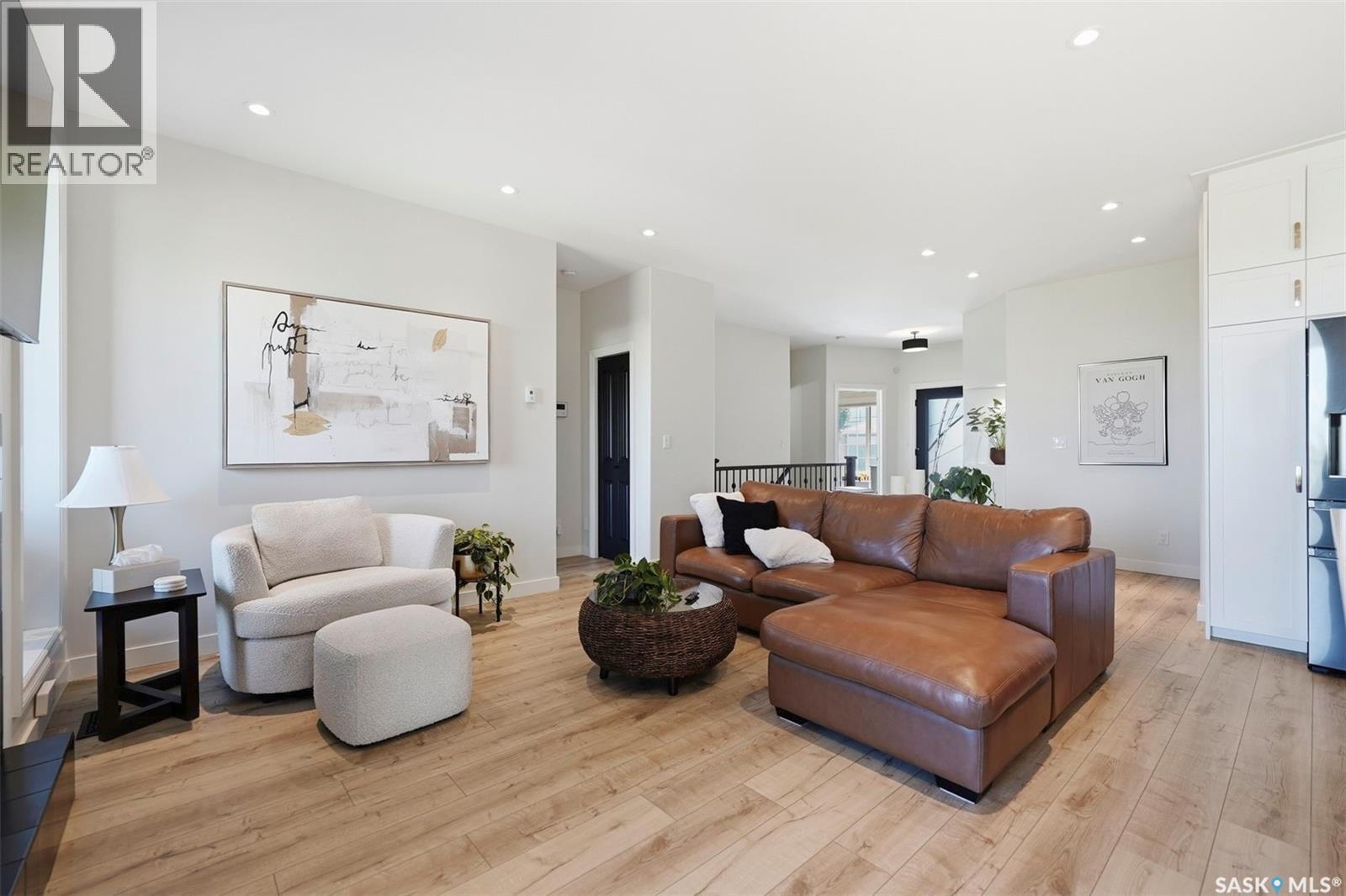 234 Denham CRESCENT - photo 5