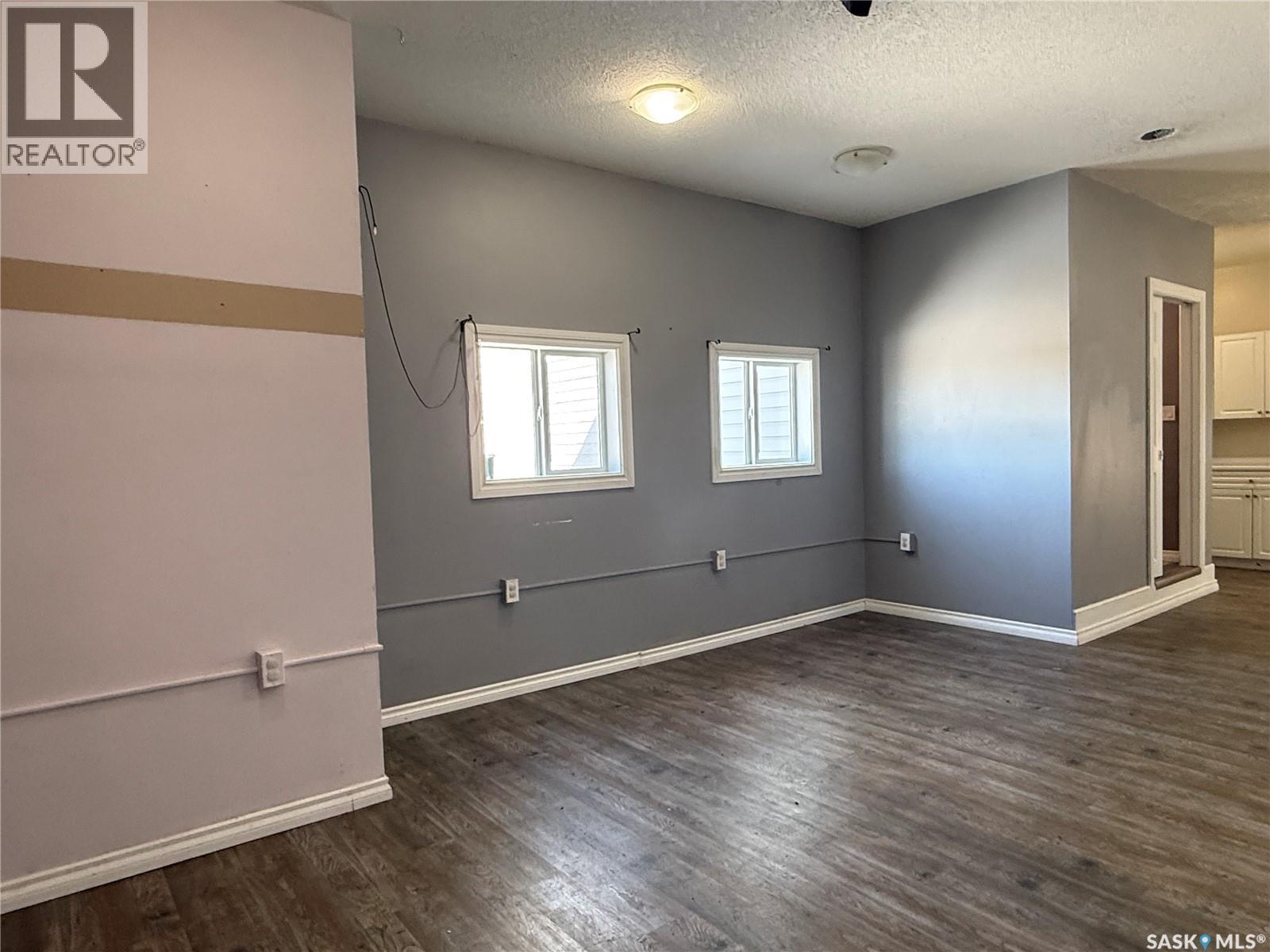 707 Railway AVENUE - 18