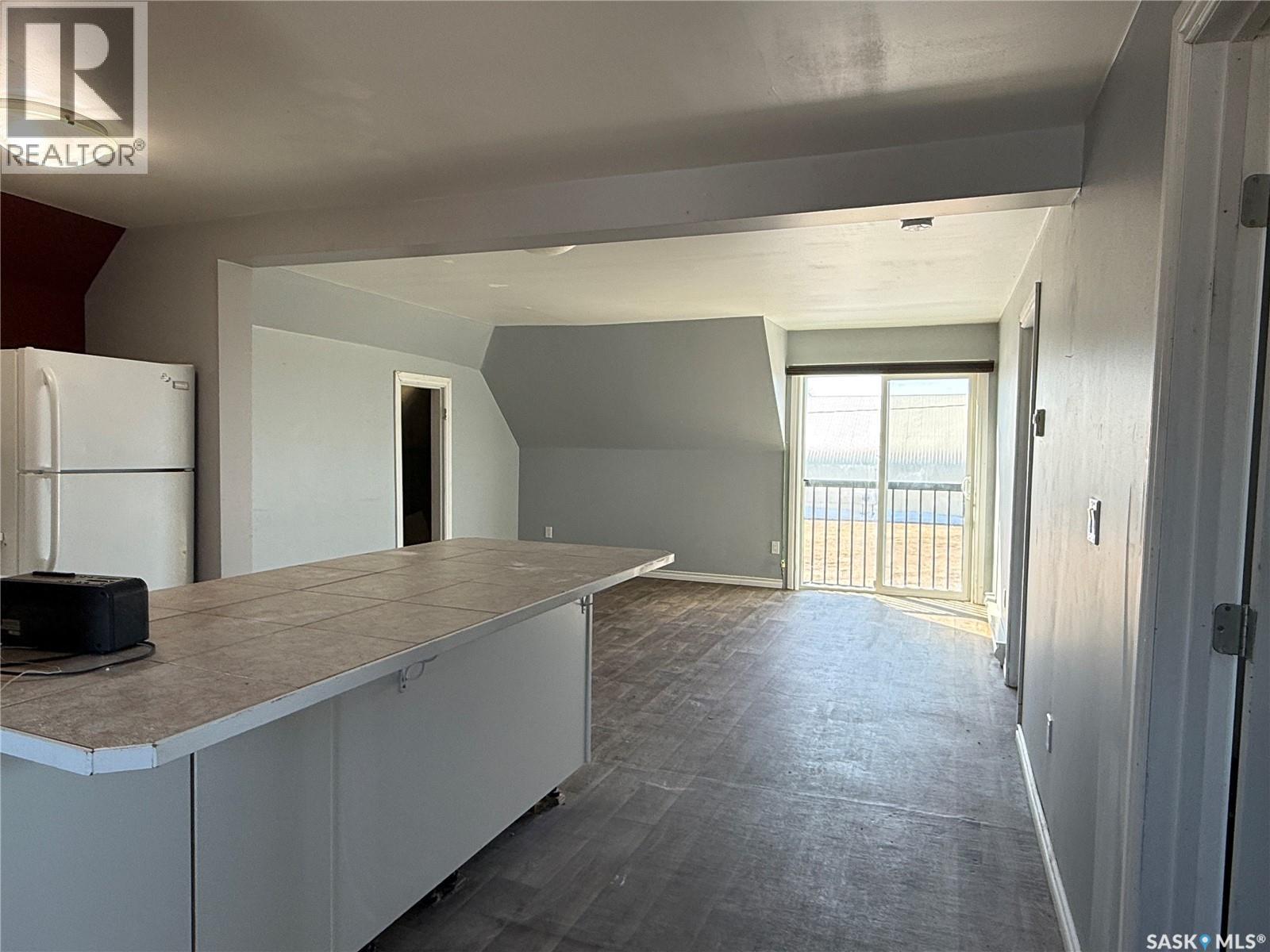 707 Railway AVENUE - 25