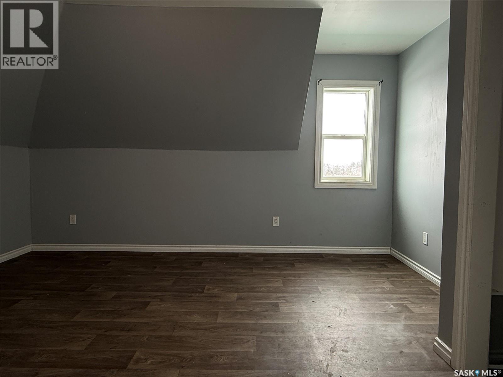 707 Railway AVENUE - 36