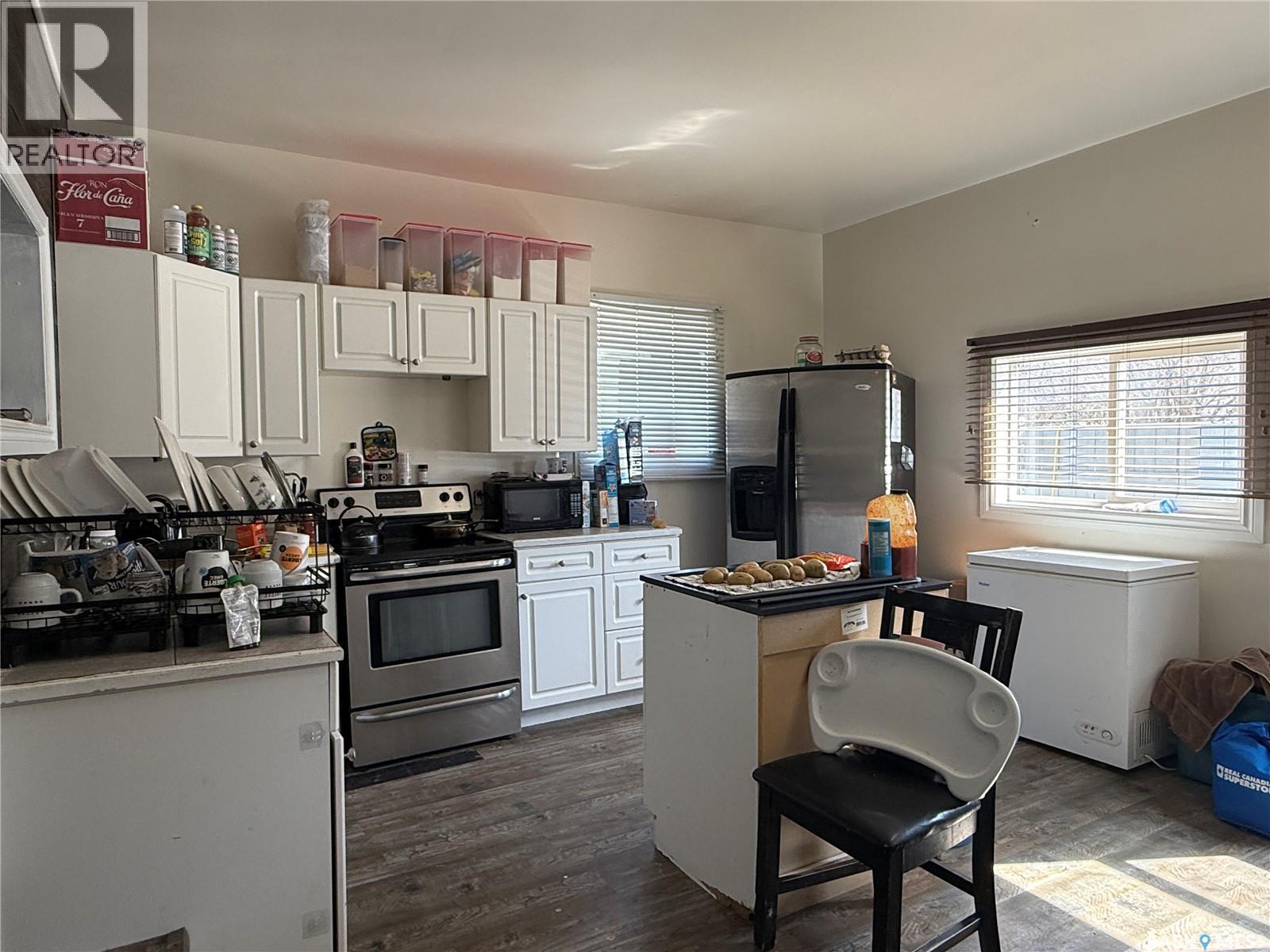 707 Railway AVENUE - 5