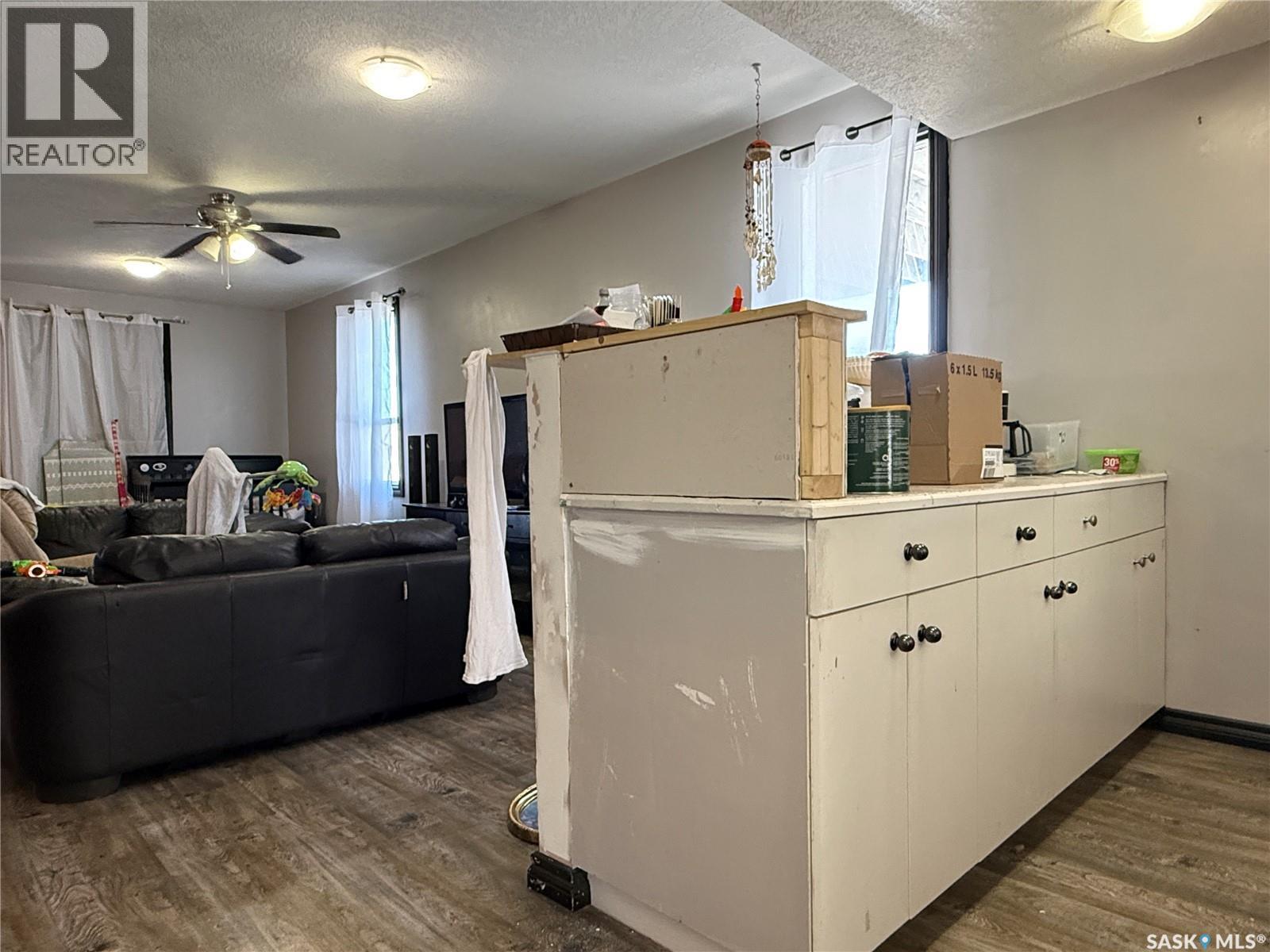 707 Railway AVENUE - 6