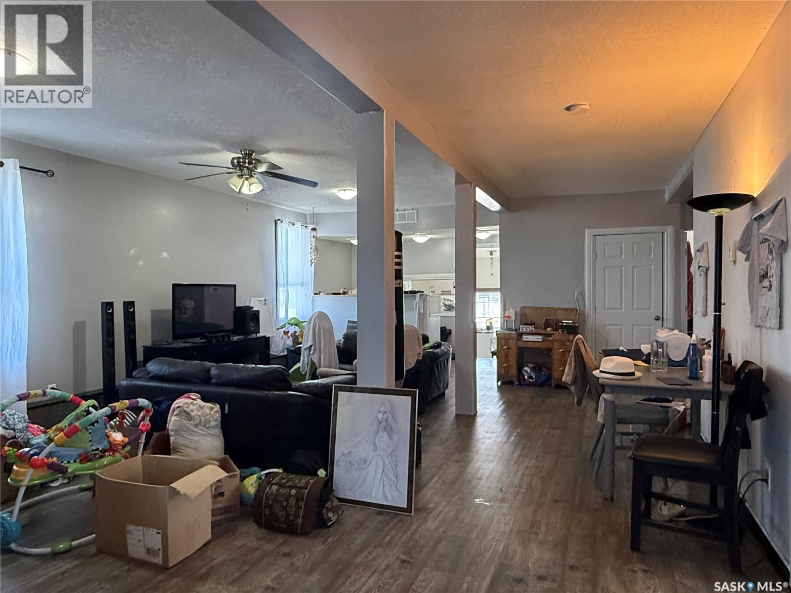 707 Railway AVENUE - 9