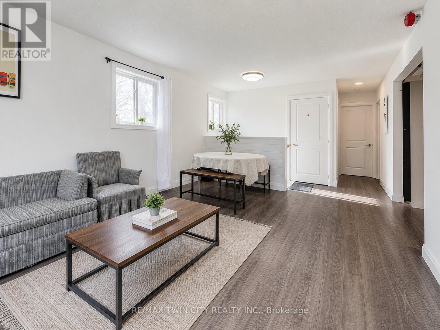 #15 119 CEDAR STREET S - 6