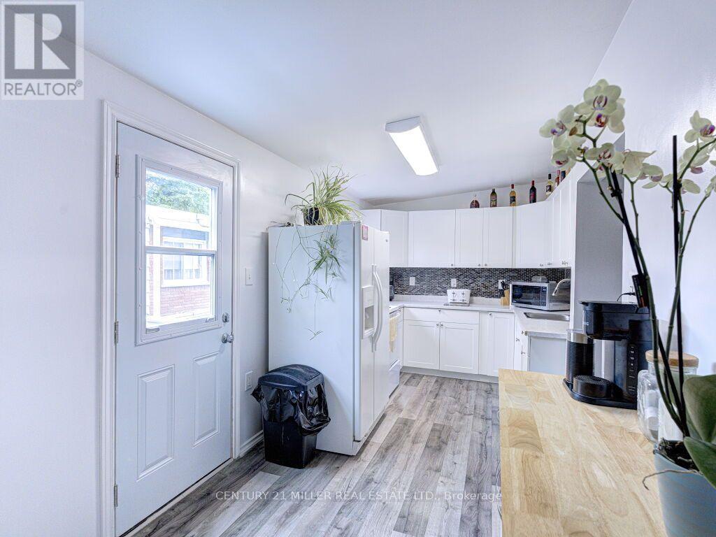 154 LUSCOMBE STREET - 12