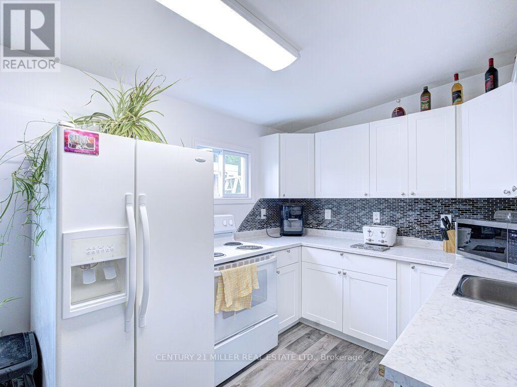 154 LUSCOMBE STREET - 13