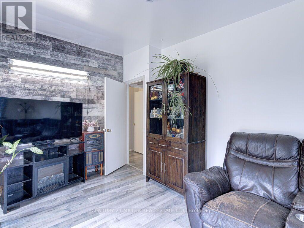 154 LUSCOMBE STREET - 19