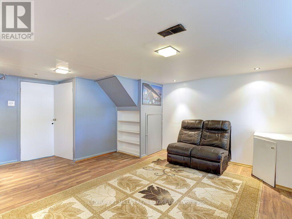 154 LUSCOMBE STREET - 21