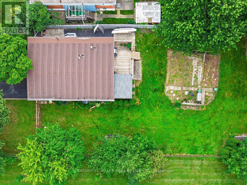 154 LUSCOMBE STREET - 34