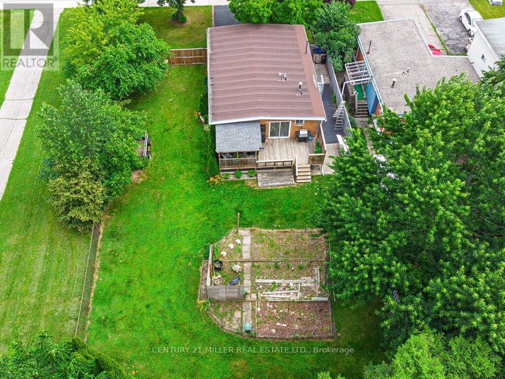 154 LUSCOMBE STREET - 37