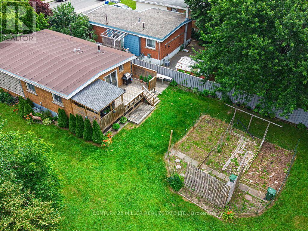 154 LUSCOMBE STREET - 38