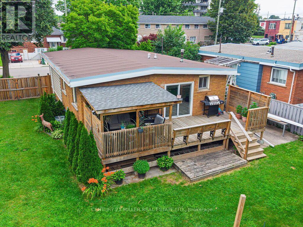 154 LUSCOMBE STREET - 39