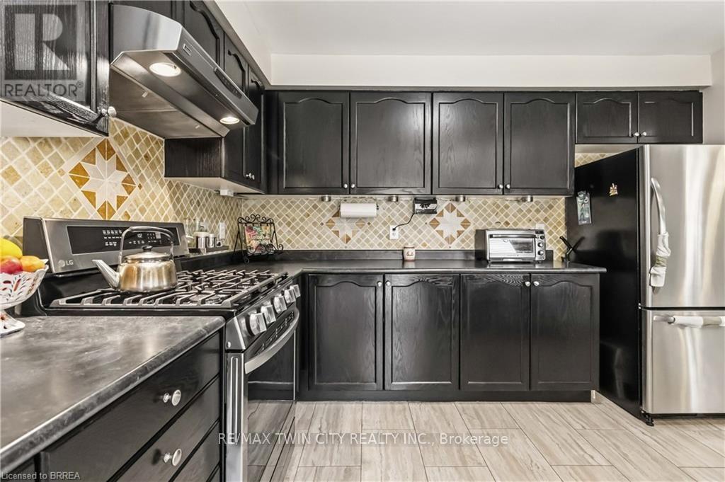156 OSBORN AVENUE - 13