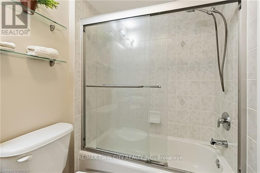 156 OSBORN AVENUE - 36