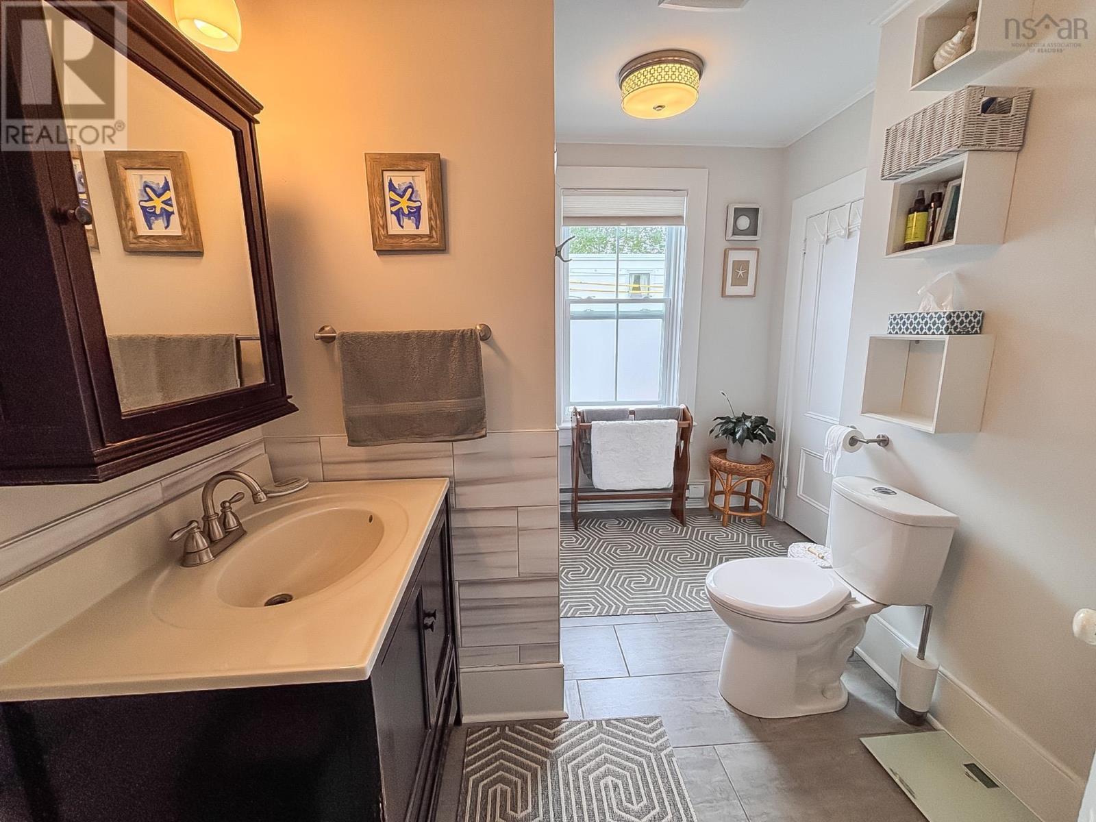 Property 20 of 50 of 61 York Street