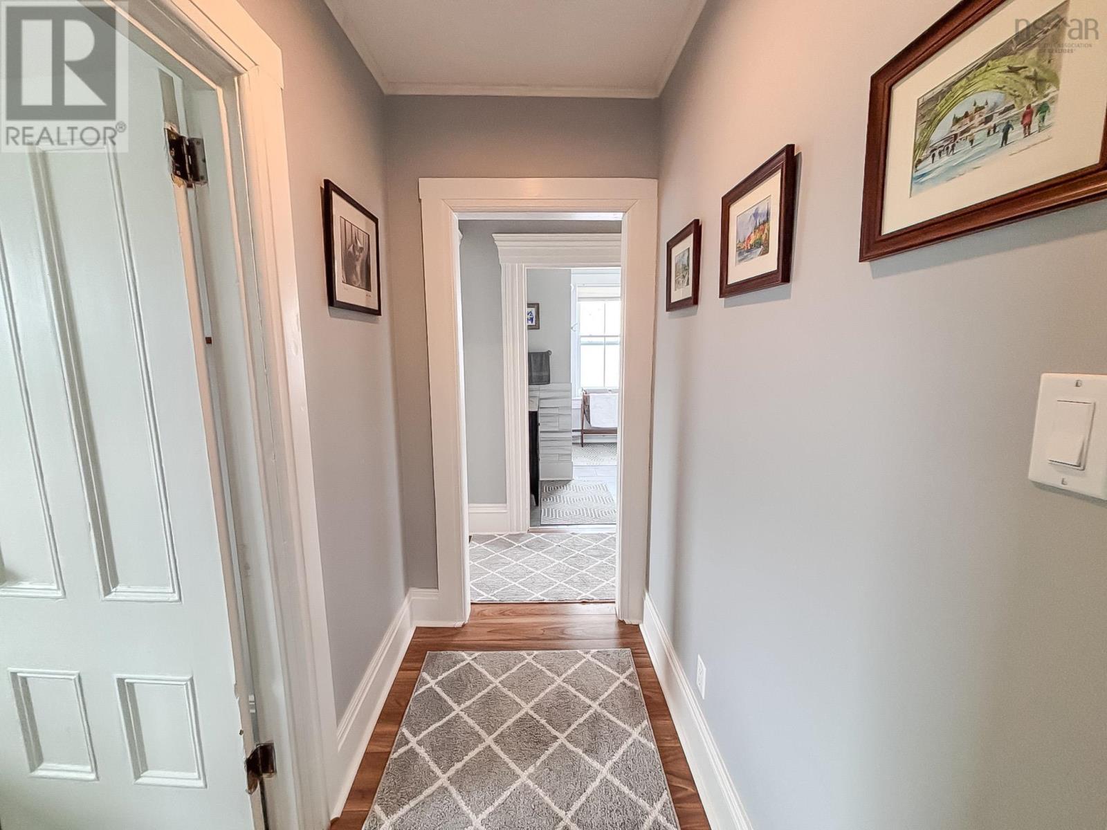 Property 23 of 50 of 61 York Street