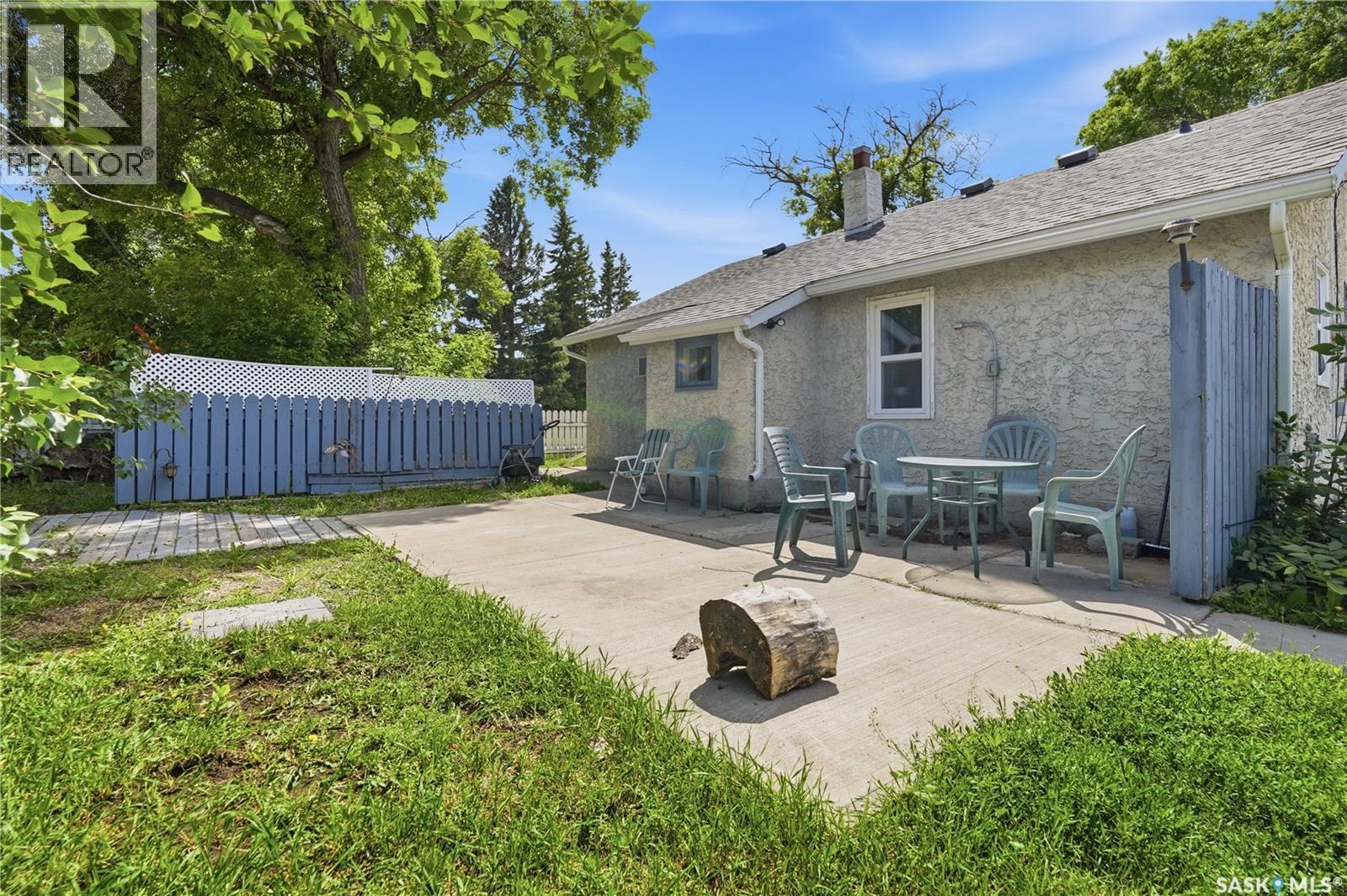 916 Iroquois STREET W - 25
