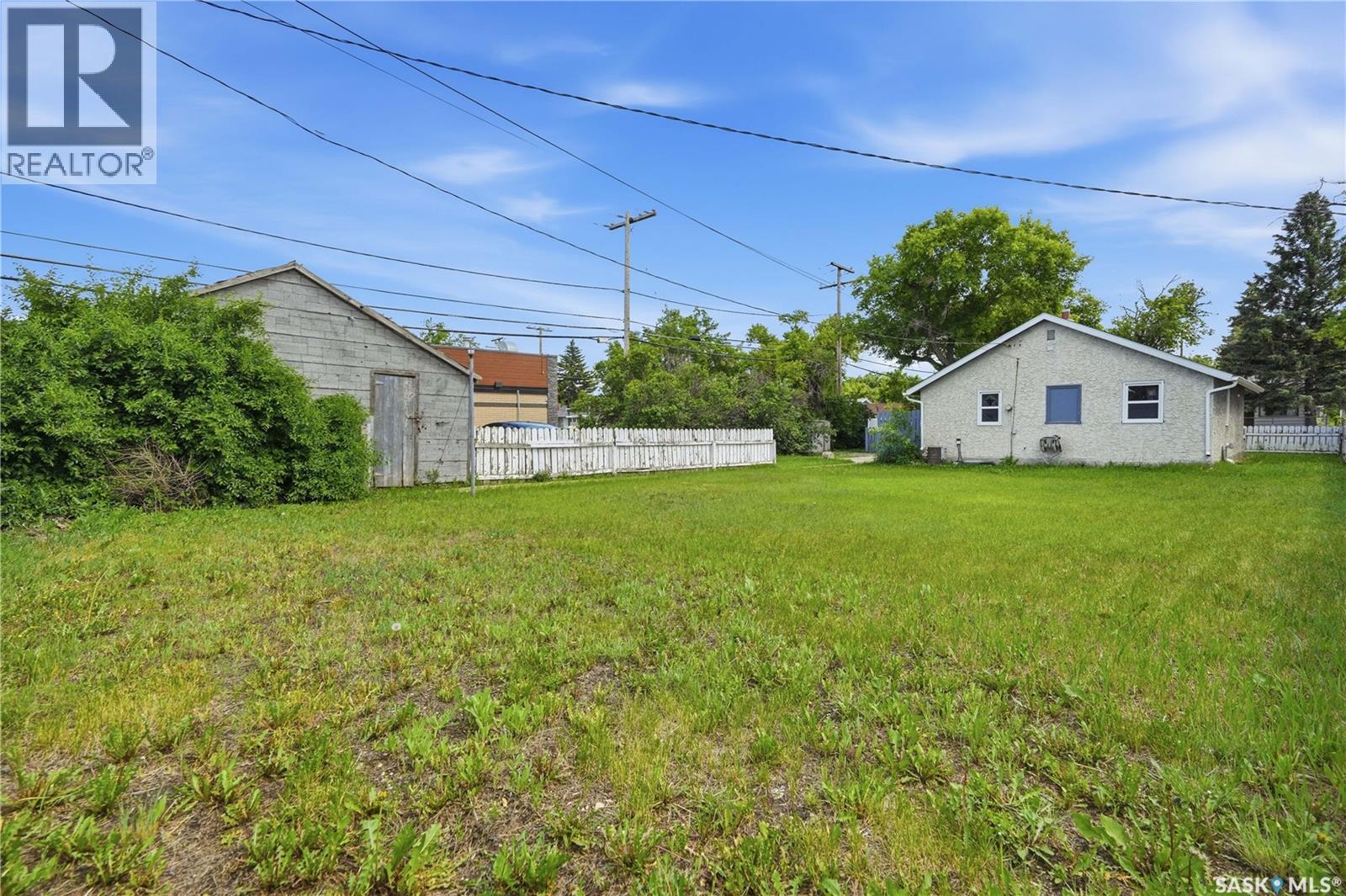 916 Iroquois STREET W - 28