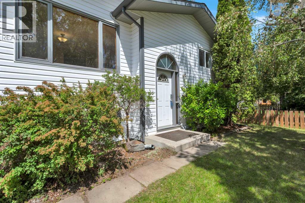 4622 52 Avenue - photo 4