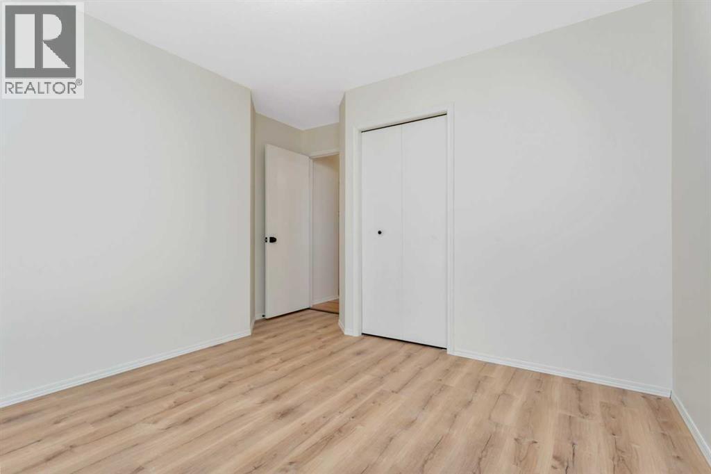 4622 52 Avenue — photo 24