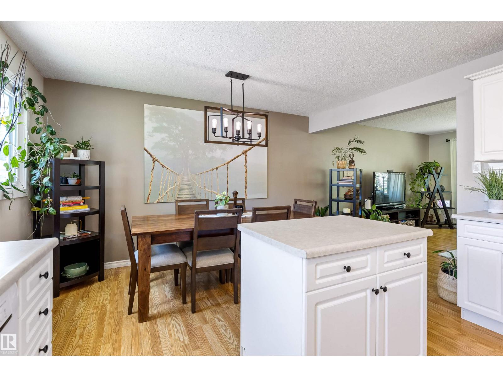 26 MILBURN CR - 14