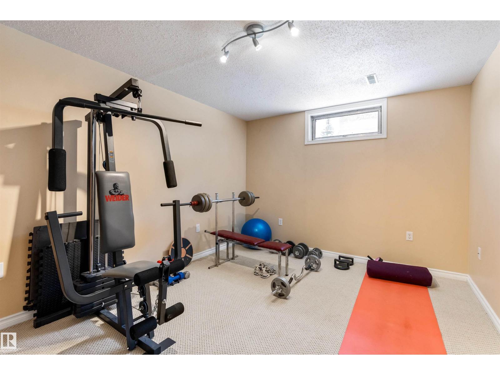 26 MILBURN CR - 32
