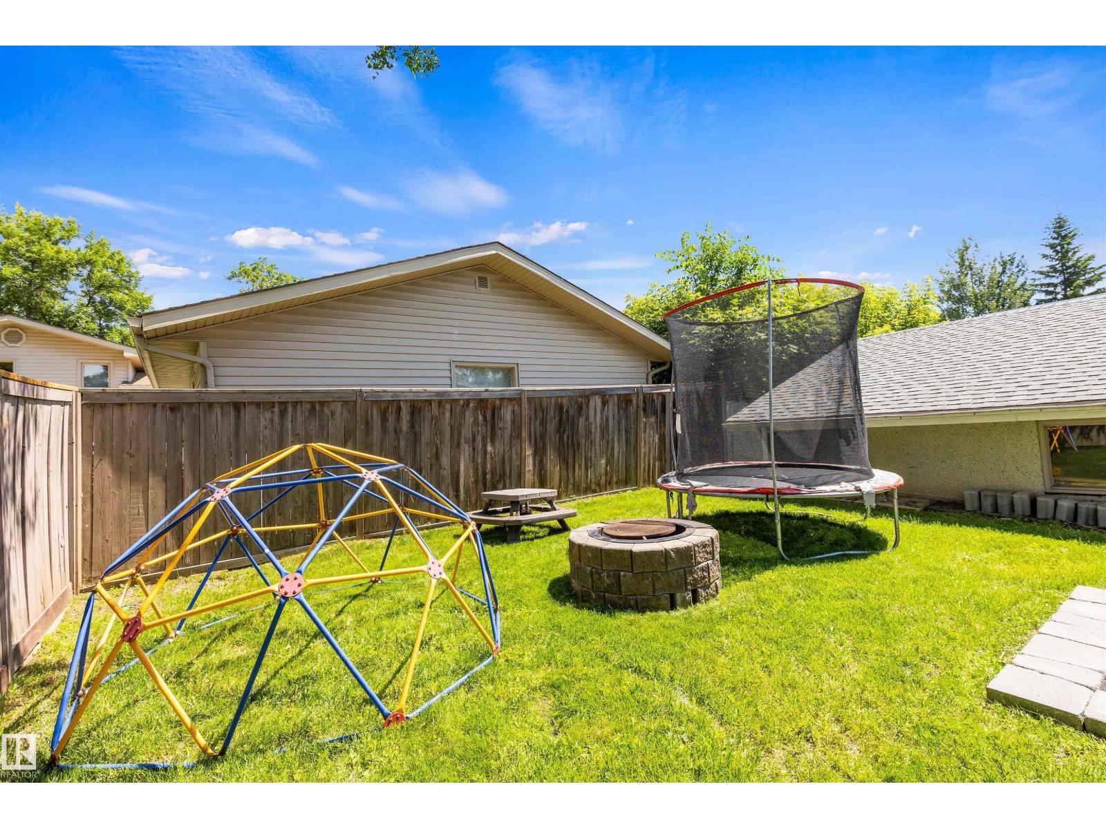 26 MILBURN CR - 41